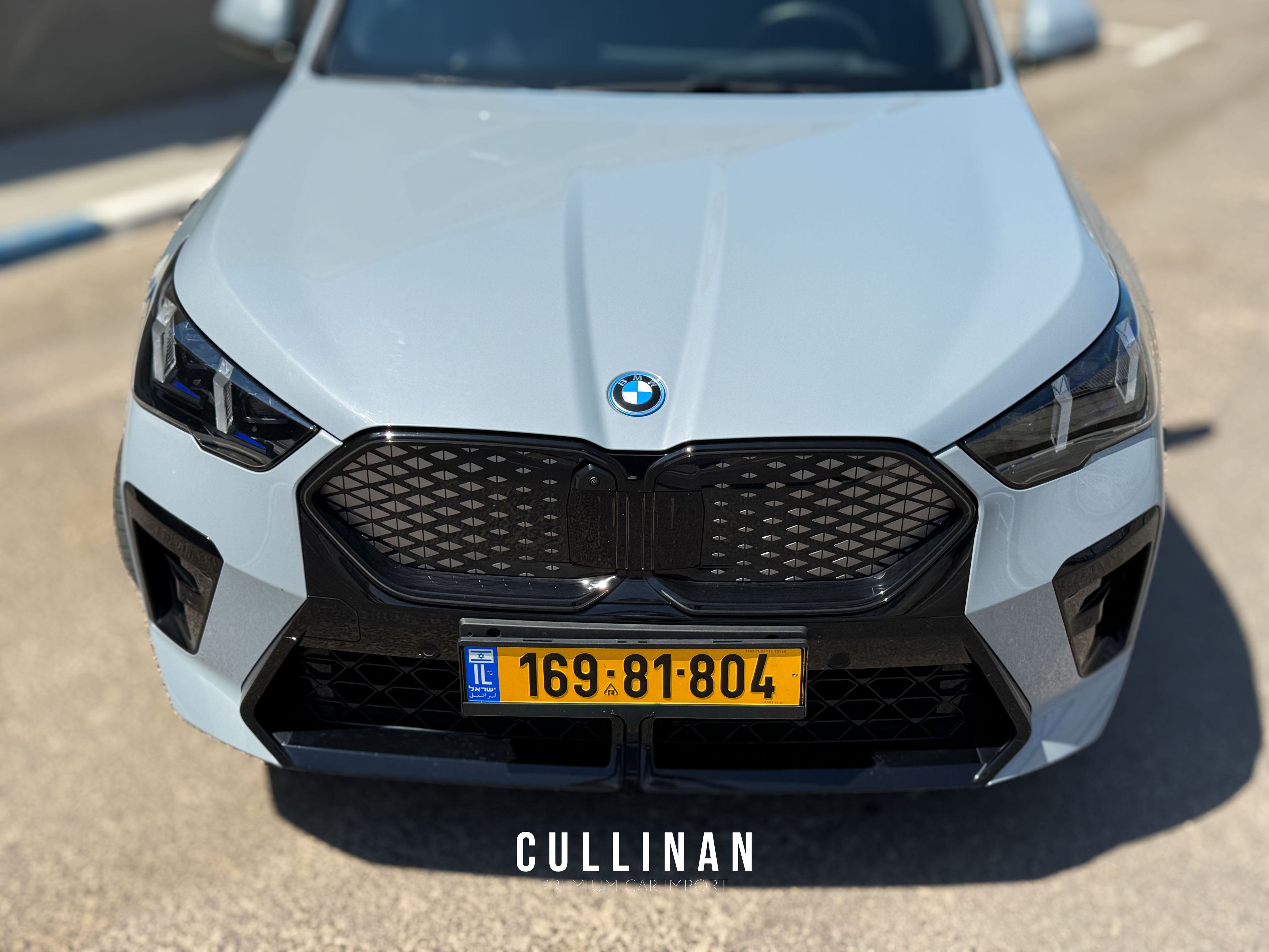 ב.מ.וו IX2 EDRIVE20 M SPORT 2025